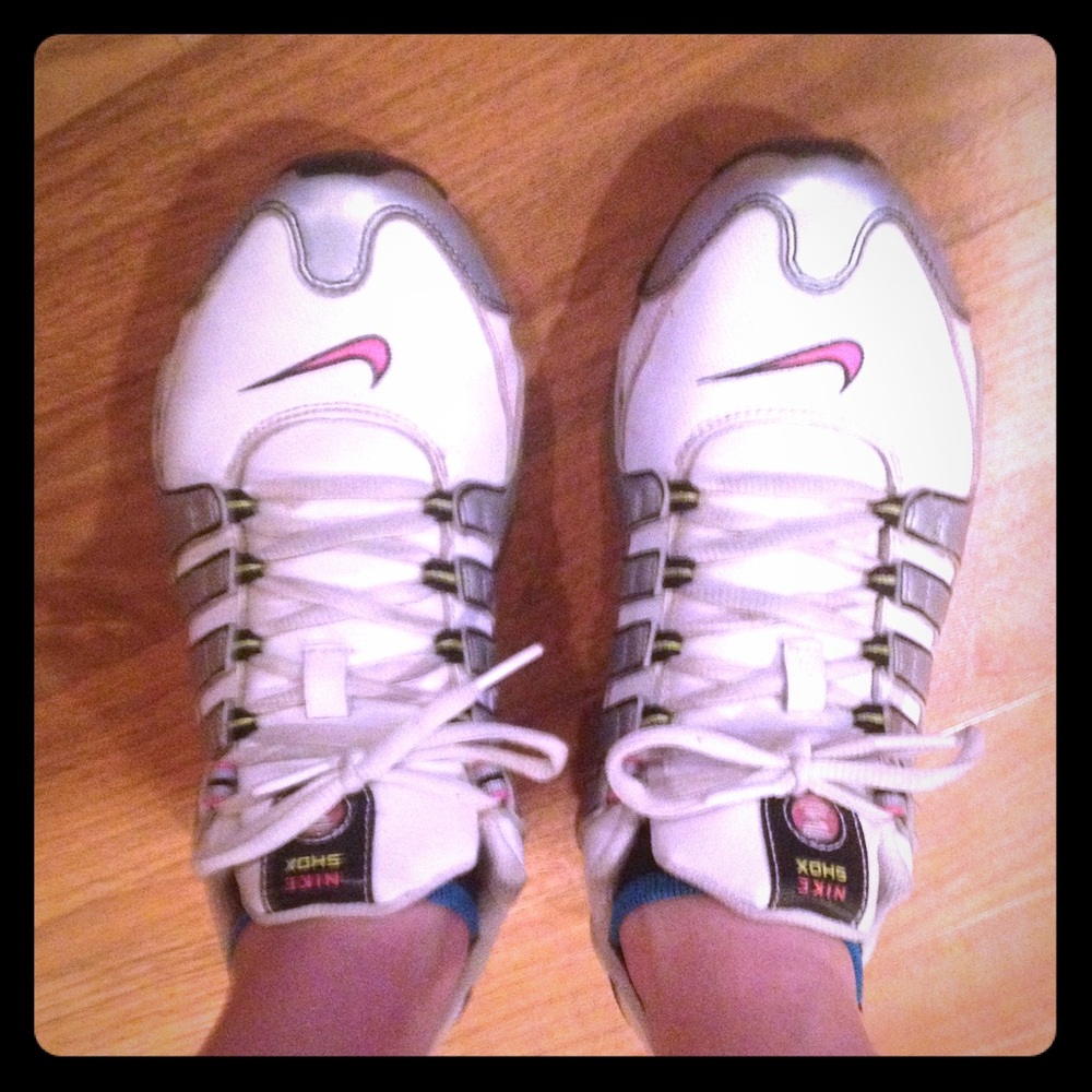 Nike Women's Shoes - White and Pink